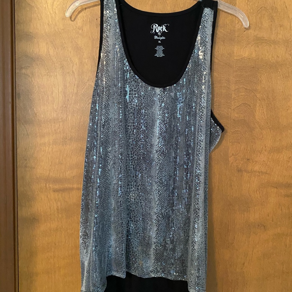 Sequenced tank top